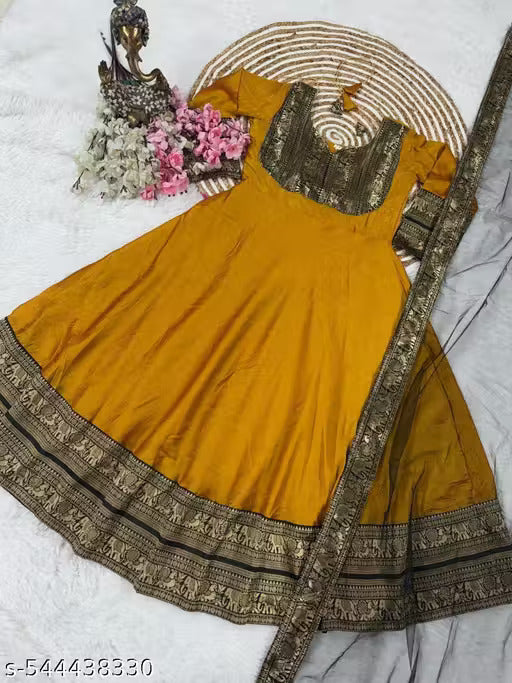 Anarkali Kurta Set in Vichitra Silk with Zari Detailing