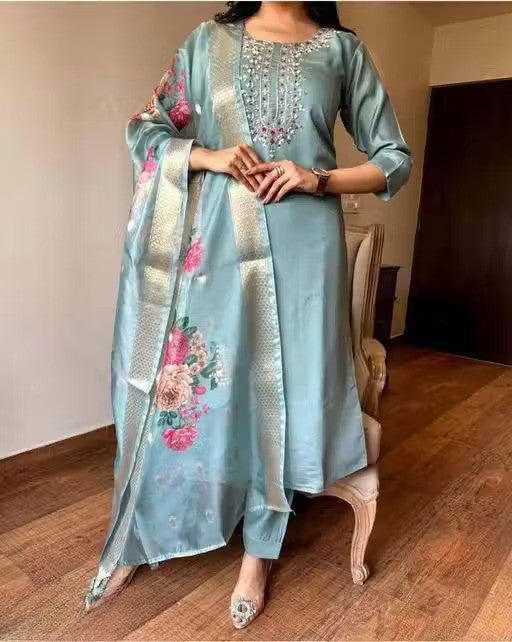Embroidered Rayon Slub Suit Set with Organza Dupatta