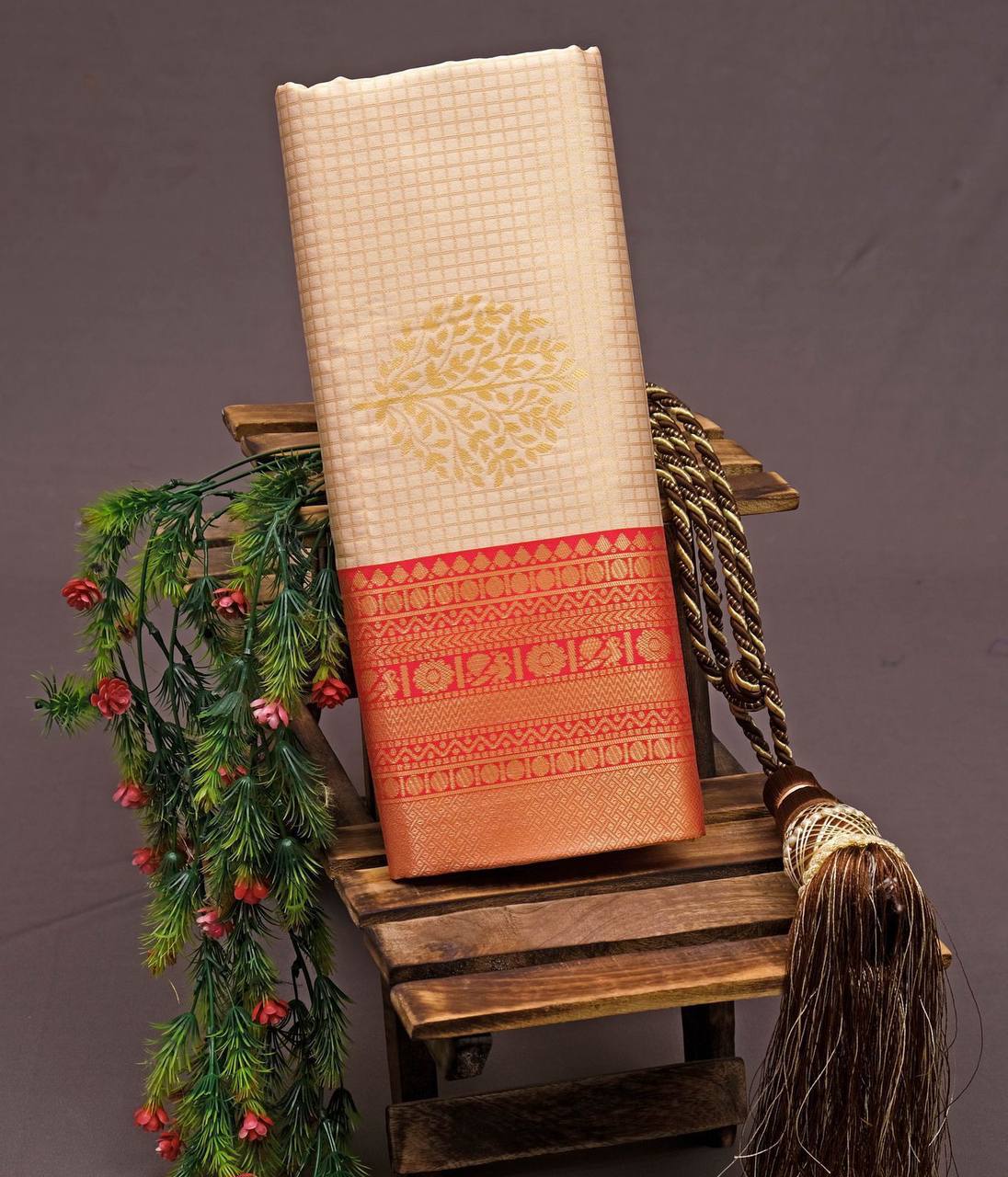 Beautifully Woven Lichi Silk Saree with Art Silk